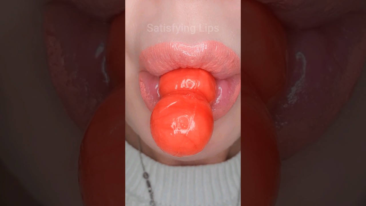 ASMR Satisfying Eating Hawthorn Gummy #oddlysatisfying #asmr #satisfyingsounds