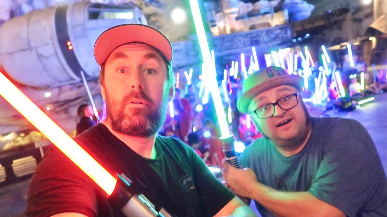 Star Wars Life Day “Observed” In Galaxy’s Edge Disney World- Starcruiser Moments & Lightsaber Meetup