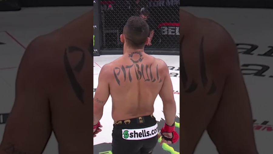 A 𝗾𝘂𝗶𝗰𝗸 3️⃣ 𝗽𝗶𝗲𝗰𝗲 𝗮𝗻𝗱 𝗮 𝘀𝗼𝗱𝗮 for Patricio Pitbull  🍗🥤 | Bellator 255  #mma #combatsports