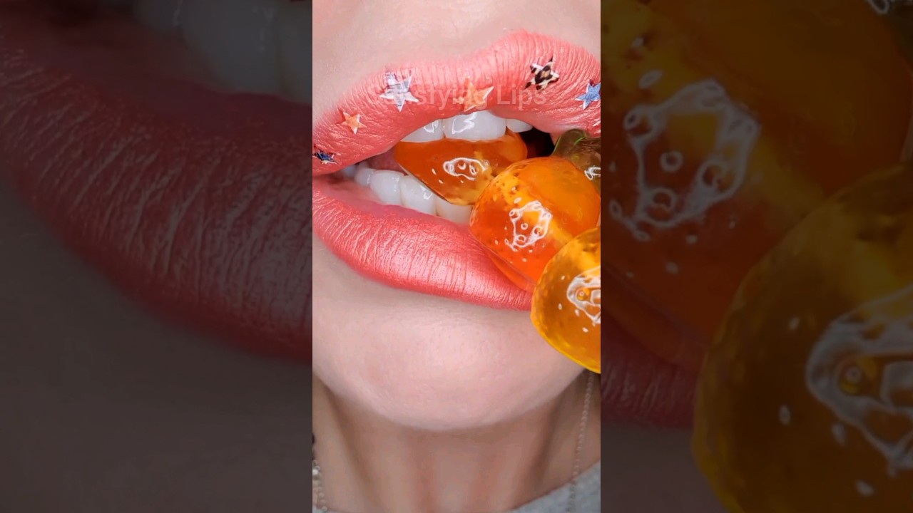 ASMR Satisfying Eating Cute Little Oranges 🍊  #asmr #orange #satisfyingsounds