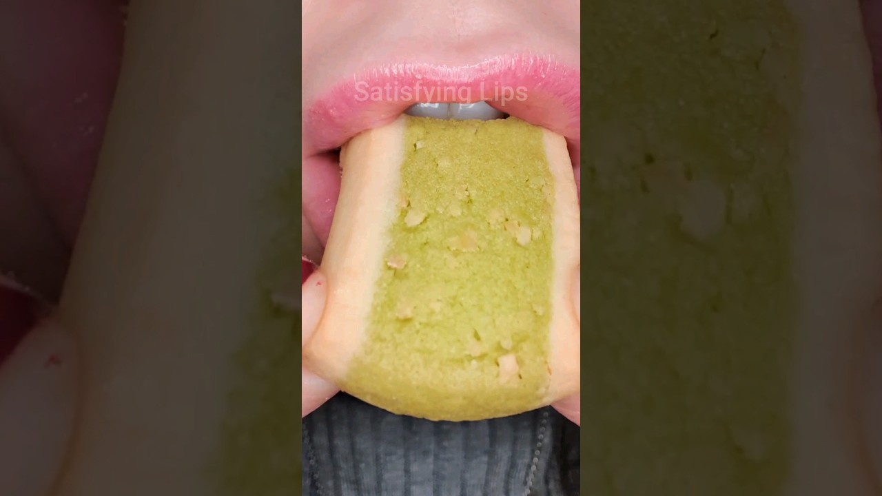 ASMR Satisfying Eating Matcha Cookies #asmr #matcha #holidayswithshorts