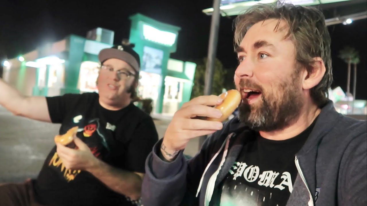 Late Night Happenings On Hwy 192 Kissimmee – Krispy Kreme Donuts & Cracker Barrel / Timeshare Relics