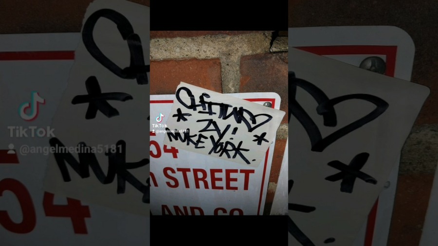 NYC GRAFFITI SLAPS 2024! #graffitinyc #urbanart #art #graffiti #stickerslap #slaps #shorts #nyc #420