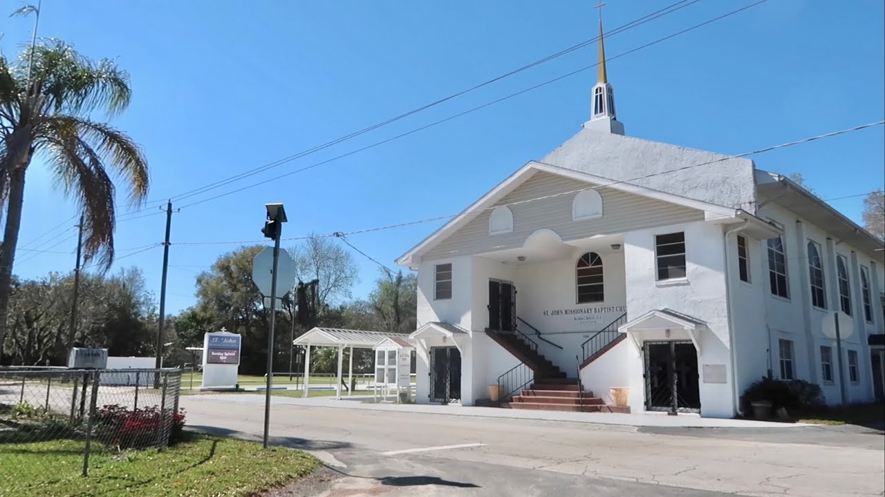 Exploring Florida Backroads Thru Small Towns – Unusual Roadside Stops & Thrift Store Shopping