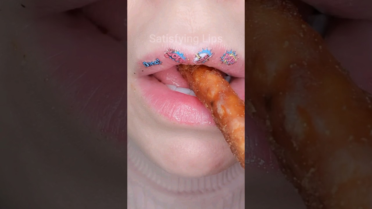 ASMR Satisfying Eating Crunchy Snack #asmr #crunchysound #asmrsounds
