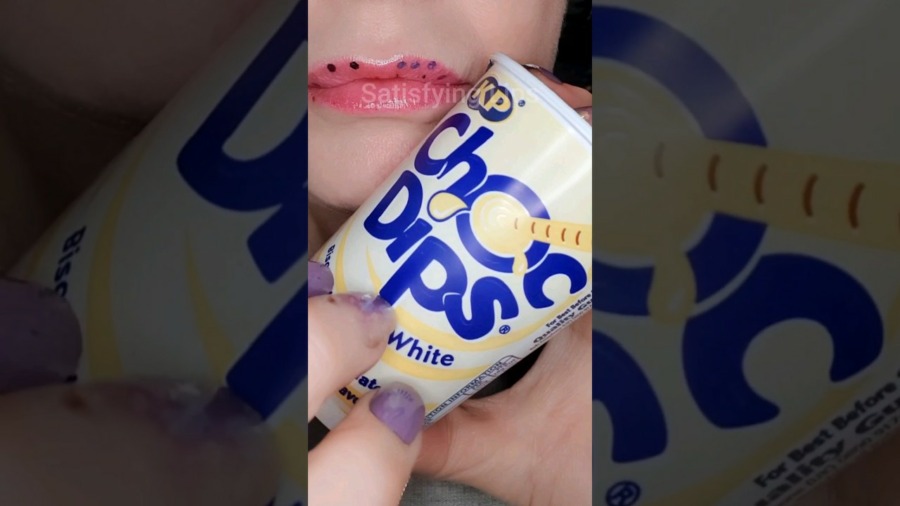 ASMR Satisfying Eating White Choc Dips #asmr #chocolate #oddlysatisfying