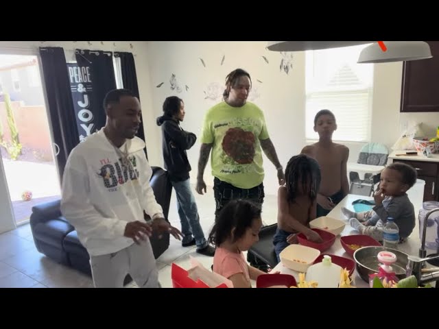 FYB J MANE POPS UP TO KING YELLA & A GIVE MY KIDS A BOX OF WHOOPS FOR THE FIRST TIME 💛
