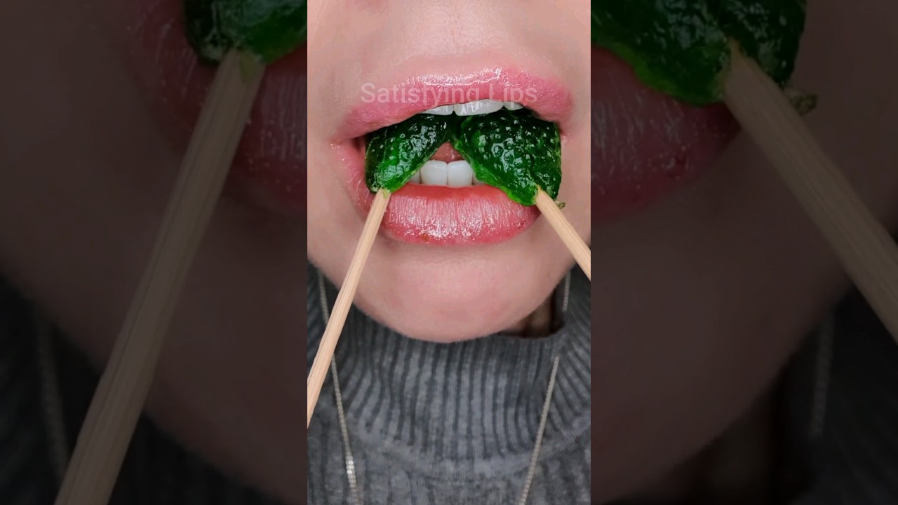 ASMR Satisfying Eating Crunchy Kohakutou Strawberries 🍓 #asmrcrunch #springonshorts #asmr