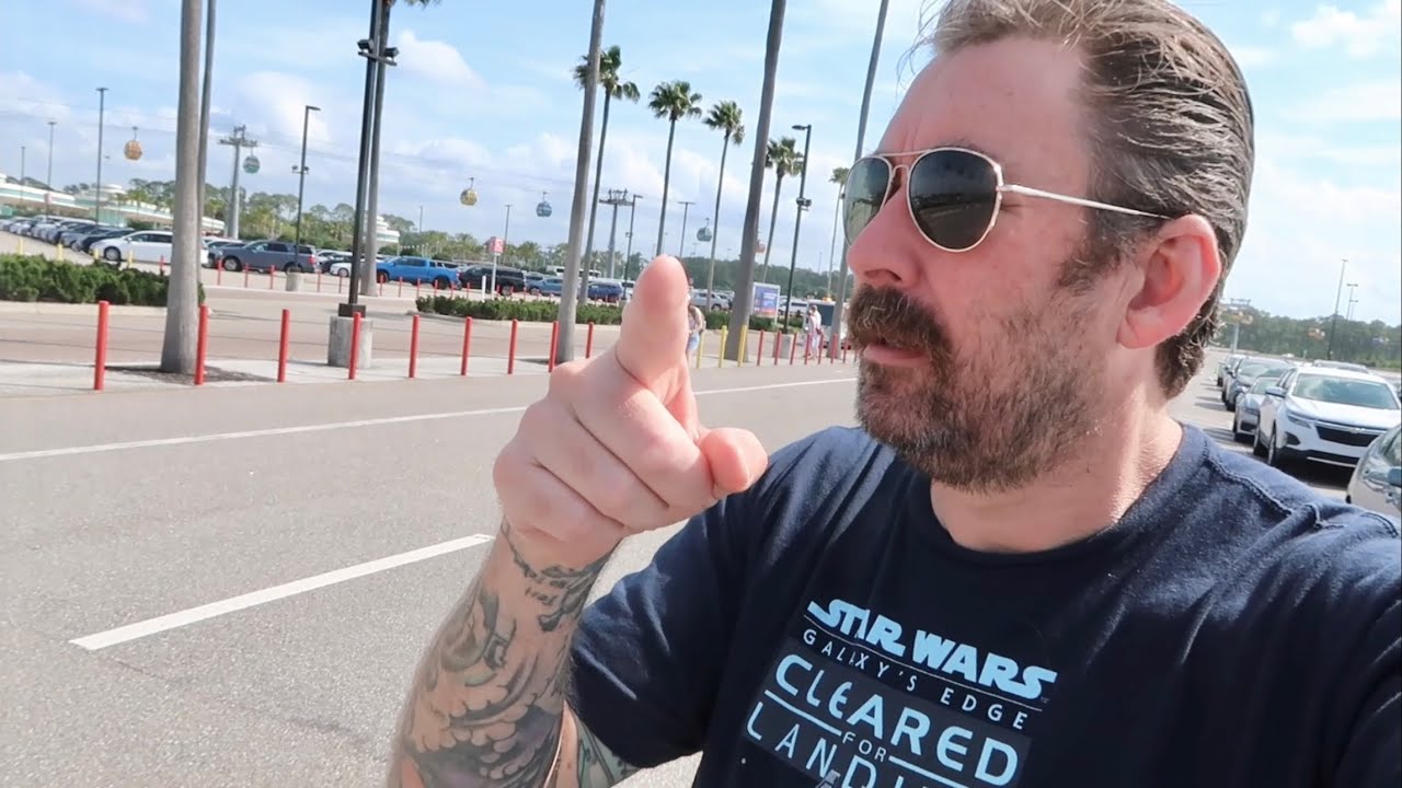 Disney World Hollywood Studios NEW Star Tours Adventure – Exploring Galaxy’s Edge & Star Wars Stuff