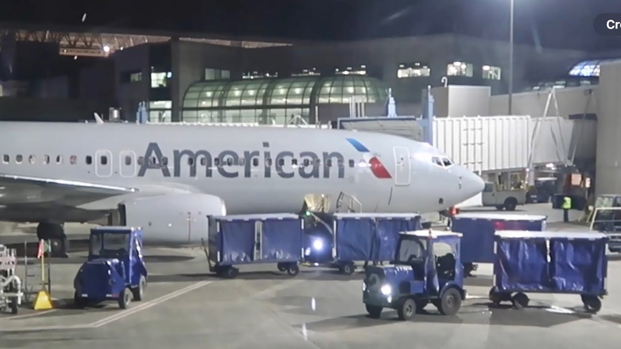 My Late Night Flight Experience On American Airlines – Orlando To Cedar Rapids Iowa / Layover Delay
