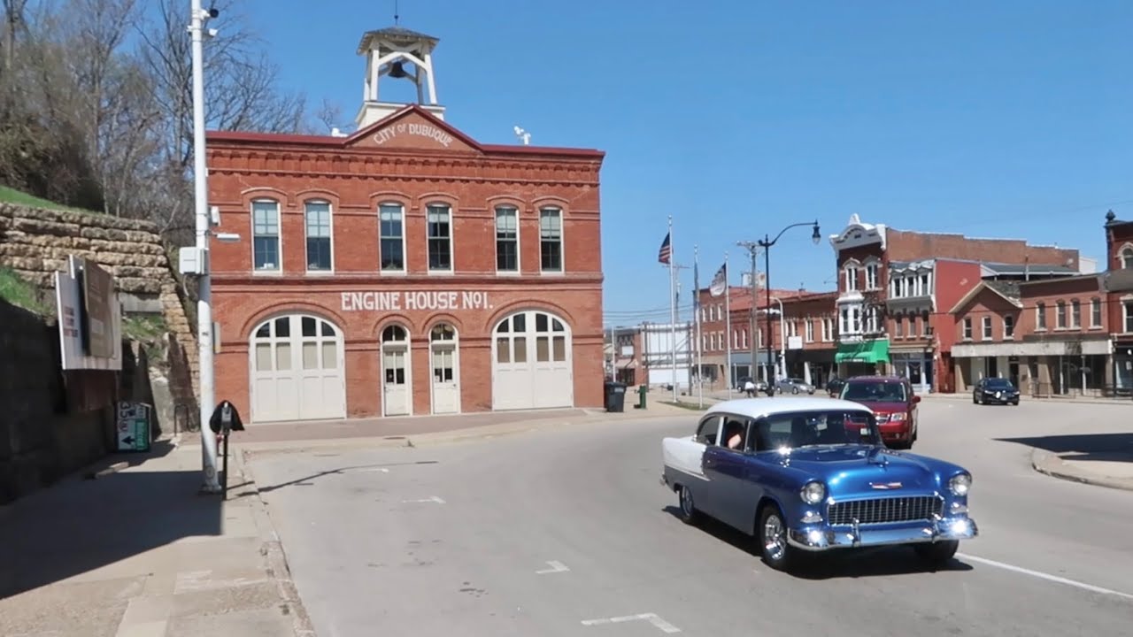 Small Town Life In Dubuque Iowa – Fourth Street Elevator / Incline Railway & Historic Clocktower