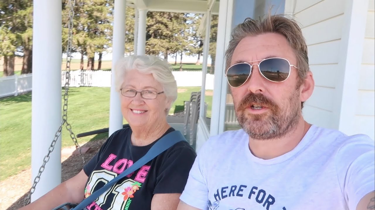 Taking My Mom To Field Of Dreams In Dyersville Iowa – Inside The Movie Farmhouse & Other Small Towns