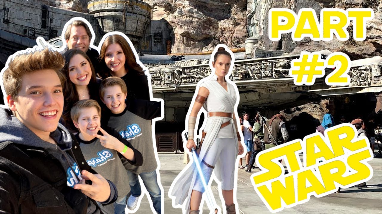 A FAN SINGS FOR US AT DISNEYLAND!!! 😱🎤 (Vlog ft. @SharpeFamilyVlogs)