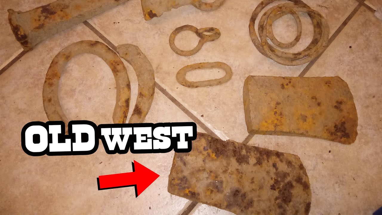 Removing Rust from a 100 Year Old Axe Head using Vinegar